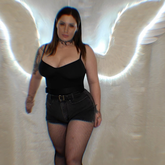 Meet your Posher, @HEARTBREAKERHEARTTHROB - Picture 9 of 9